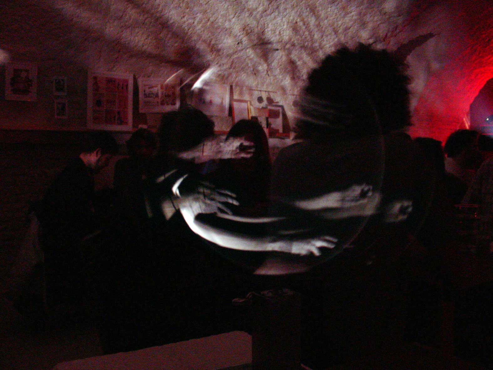 Silvi Simon moteur mains